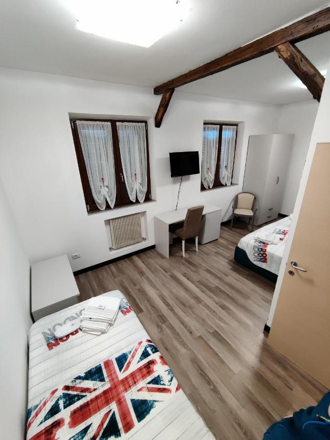 Albergo Baffo Chiuro エクステリア 写真