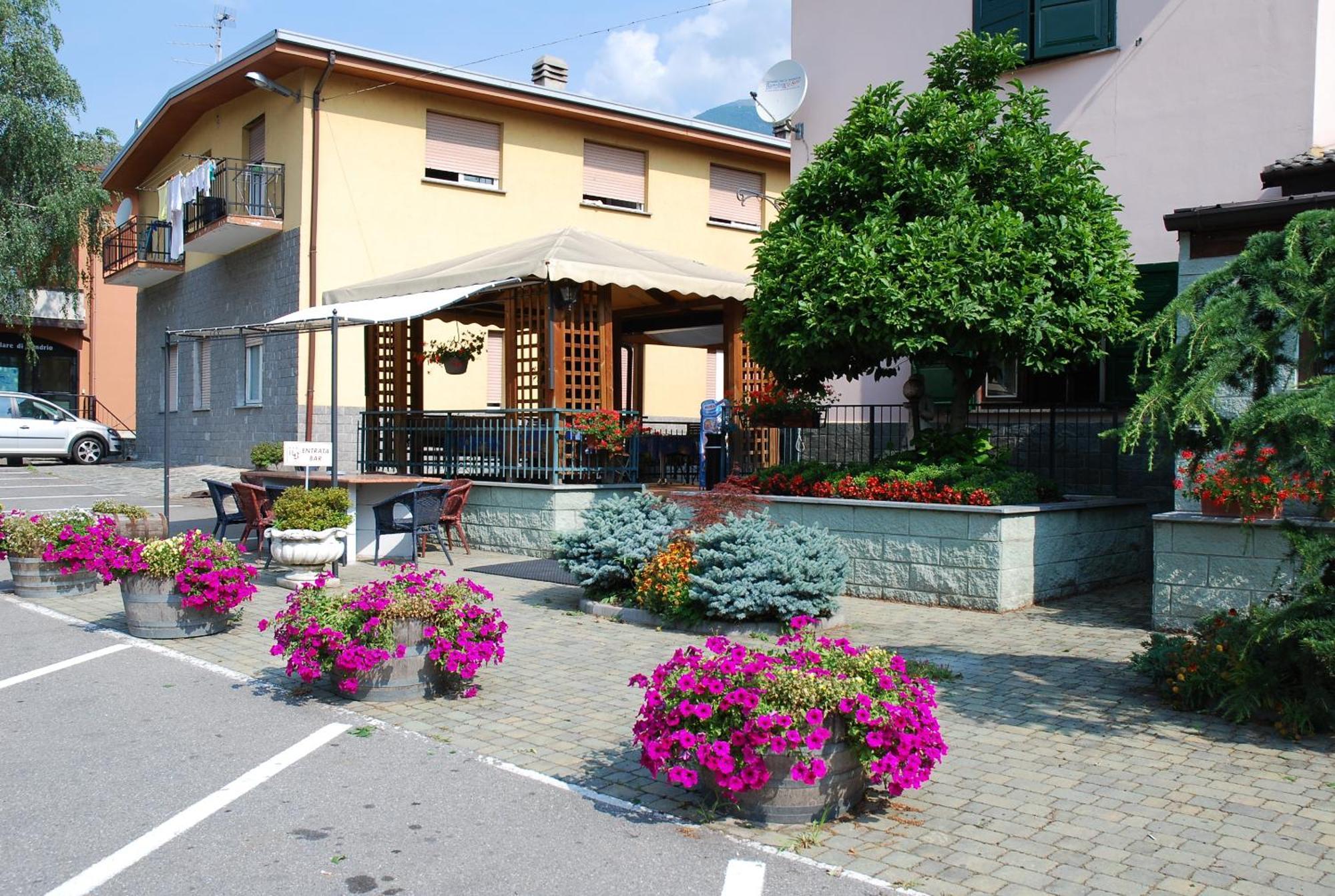 Albergo Baffo Chiuro エクステリア 写真