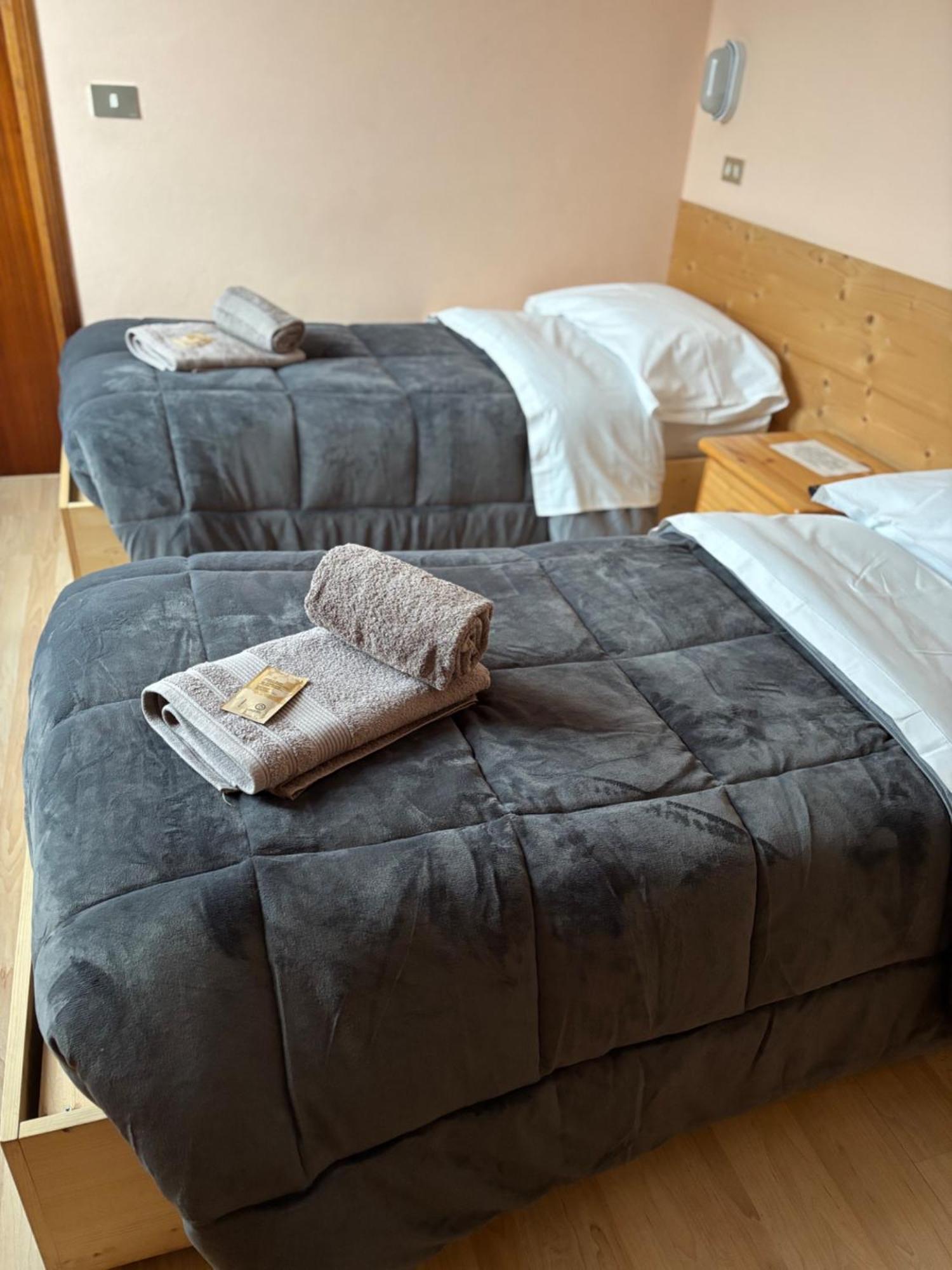 Albergo Baffo Chiuro エクステリア 写真